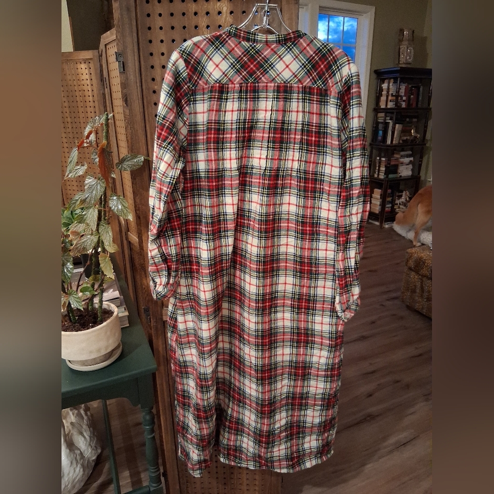Vintage 💫 LL Bean Pintuck Flannel Nightgown Small - Picture 4 of 6